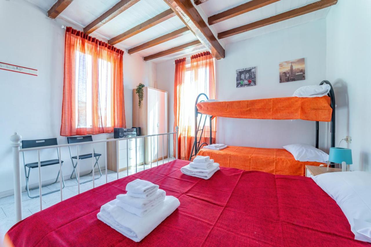 Parma Centro Torri Huge Apartment X6 المظهر الخارجي الصورة